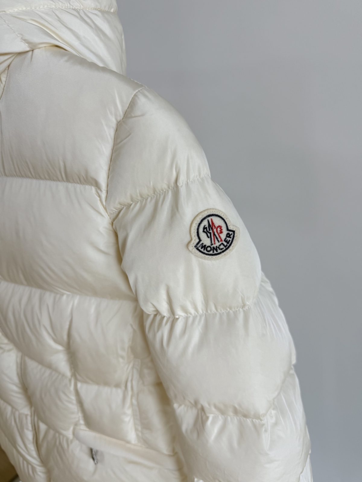 Moncler Avoce Women Down Jacket Size S-XL - Image 4
