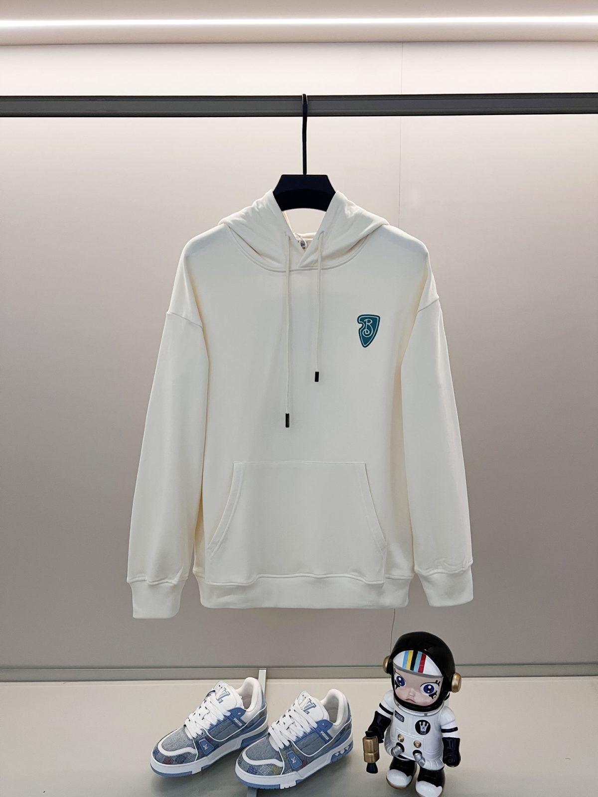 Burberry Unisex Sweatshirt Size S-XL - Image 1