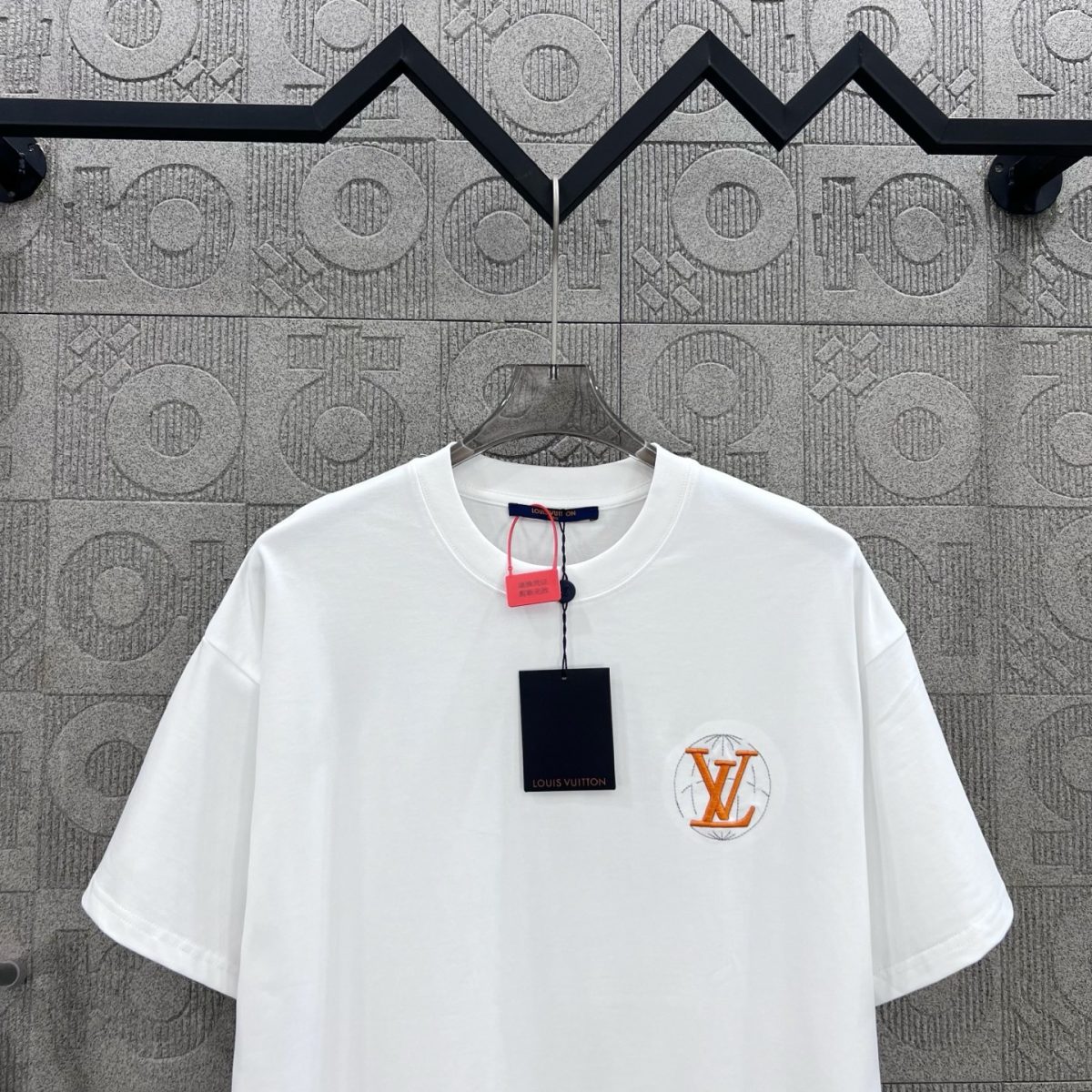Louis Vuitton T Shirt  Embroider Logo Size XS-L - Image 6