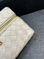 Bottega Veneta Vanity Case Shoulder Bags 24*13*6cm - Image 7