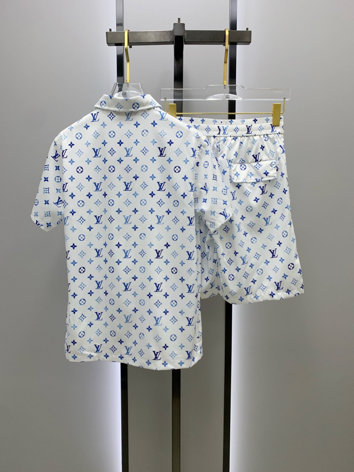 Louis Vuitton Sommeranzug Size M-XXL - Image 11