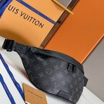 Louis Vuitton M46035 Discovery BumbagMen Bags Size 44*15*9cm - Image 3