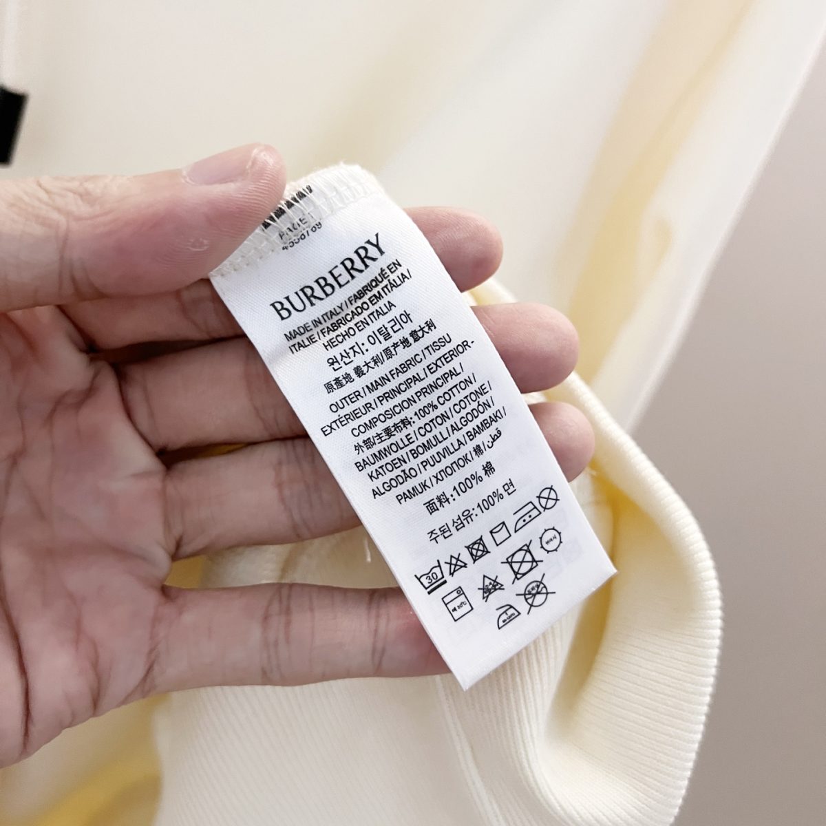 Burberry Unisex Sweatshirt Size S-XL - Image 6