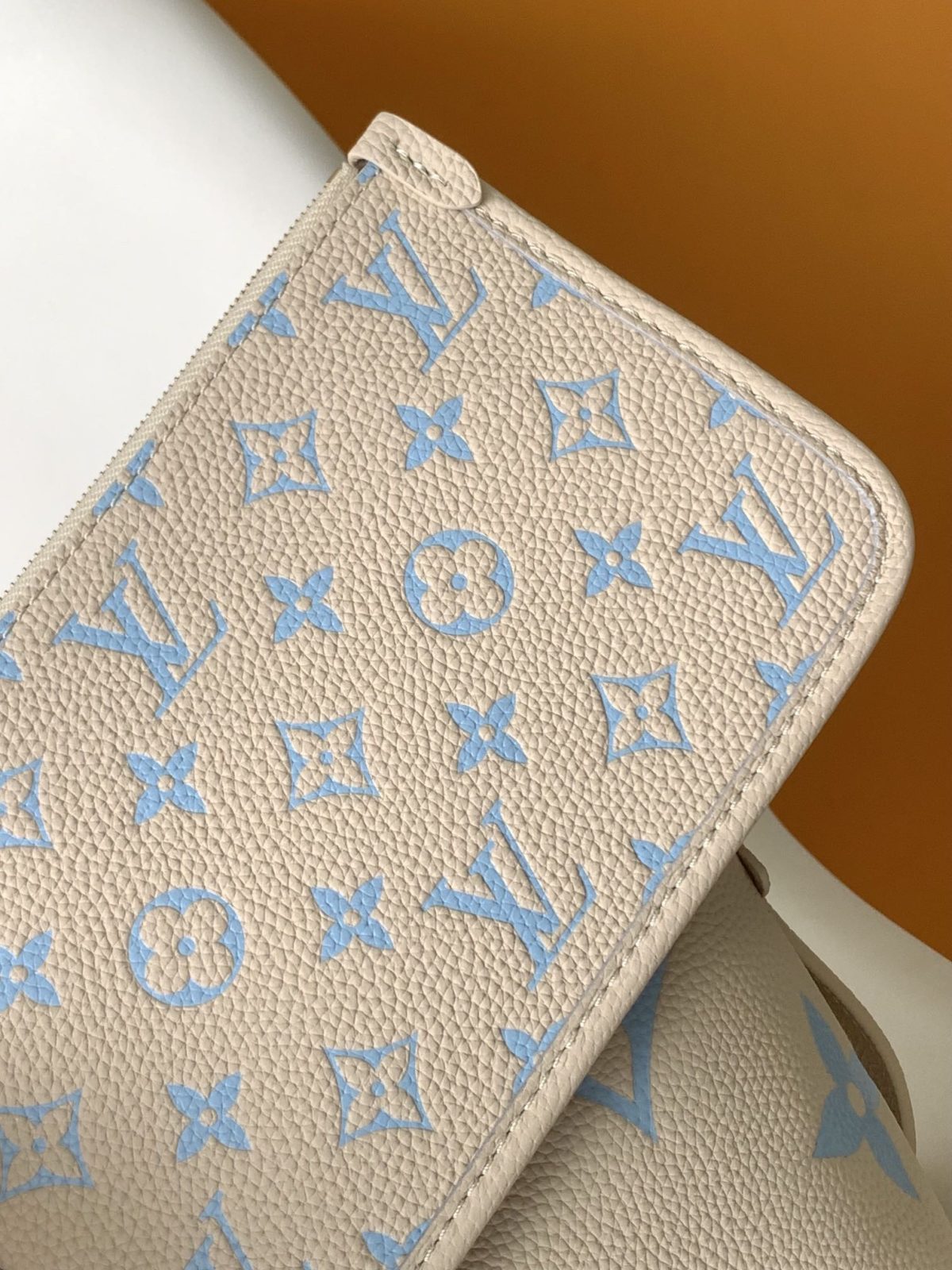 Louis Vuitton M24141 CarryAll Women Bags Size 29*24*12cm - Image 9