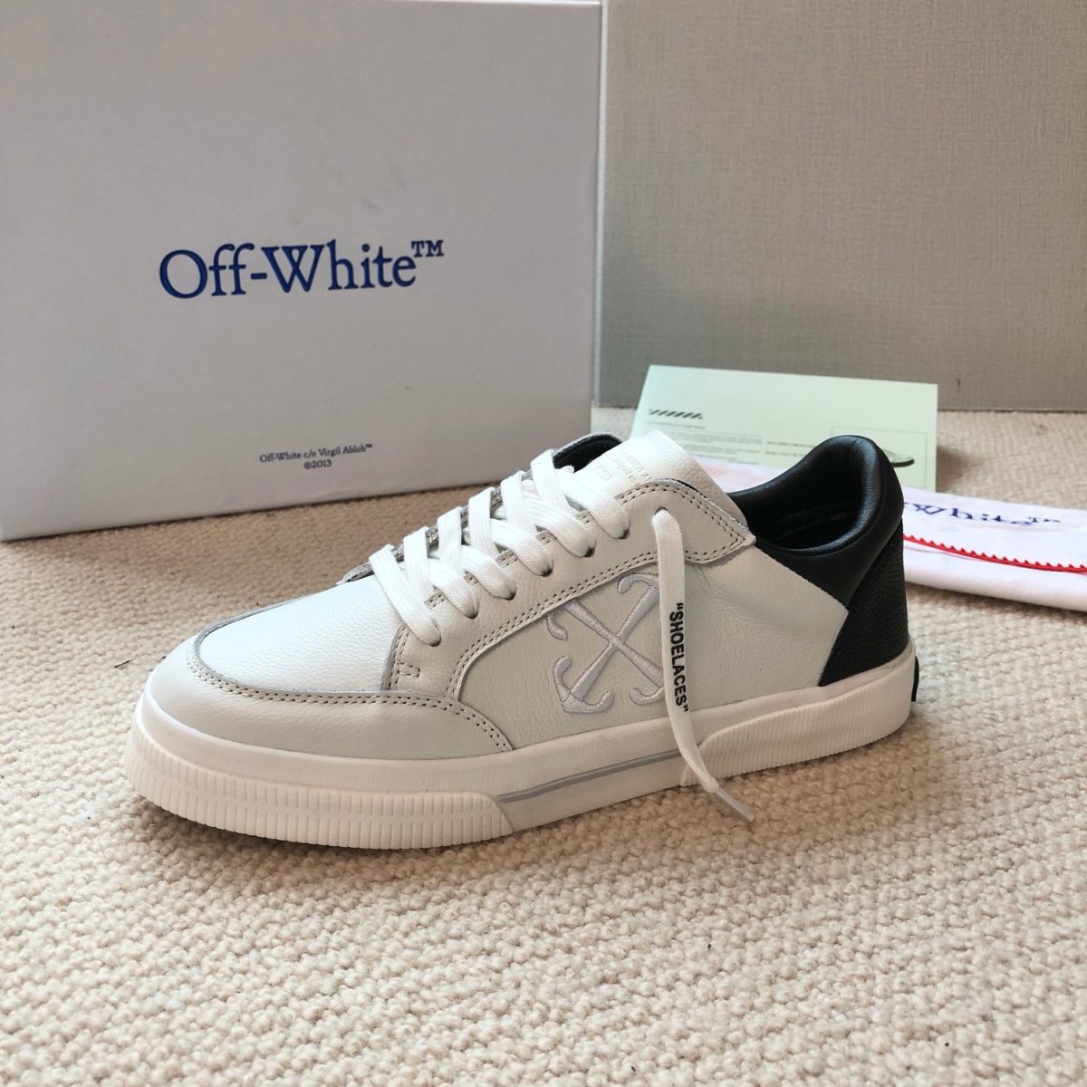 OFF White 2024ss New Low Vulcanized Sneaker Size 36-45 - Image 1