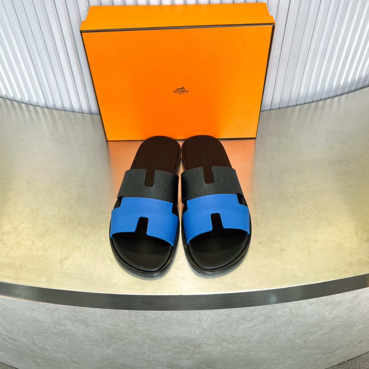 Hermes lzmir Sandals Size 40-45 - Image 2