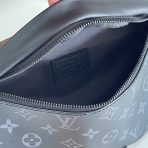 Louis Vuitton M46035 Discovery BumbagMen Bags Size 44*15*9cm - Image 9