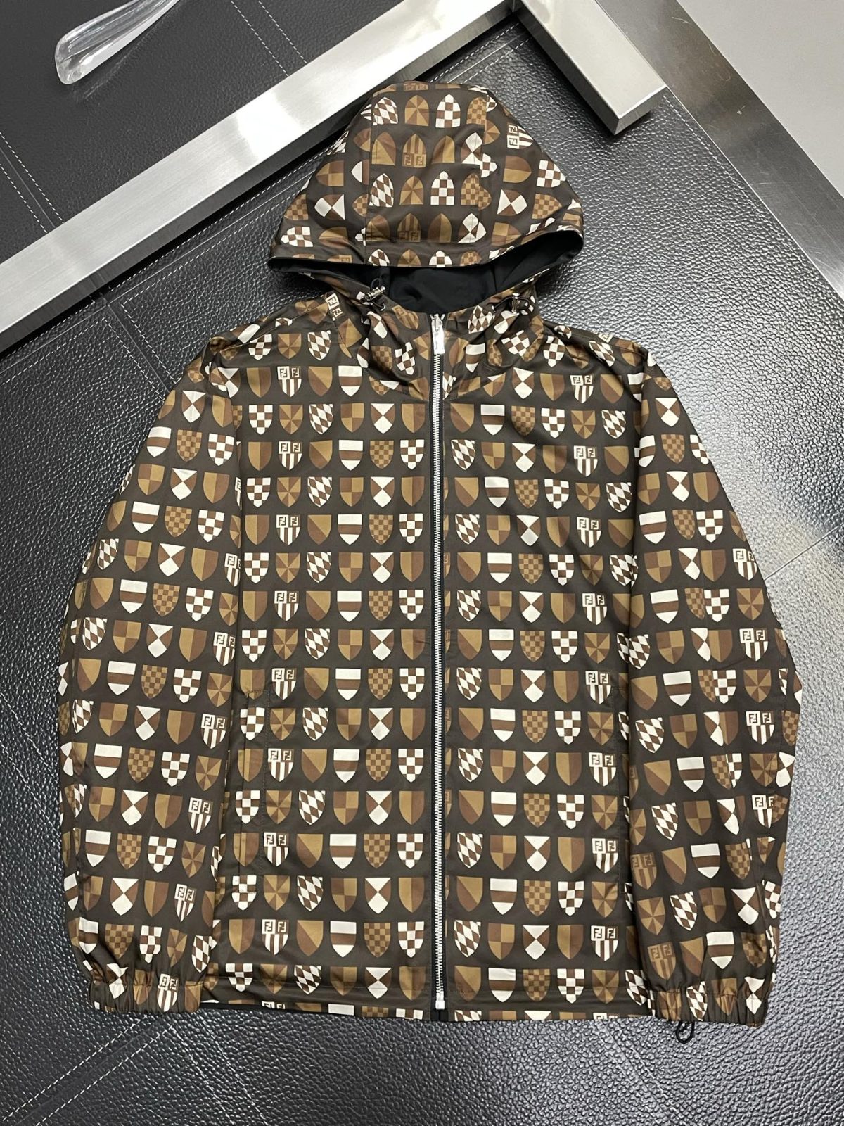 Fendi Unisex Jacket Size M-XXXL - Image 8
