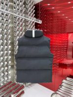 Canada Goose Winter Vest Size XS-XL - Image 9