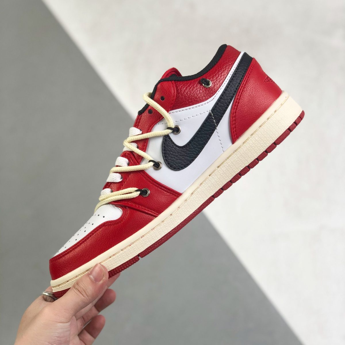 Nike Air Jordan 1 x OFF White Low Top Sneakers Shoes Gr. 36-46 - Image 3