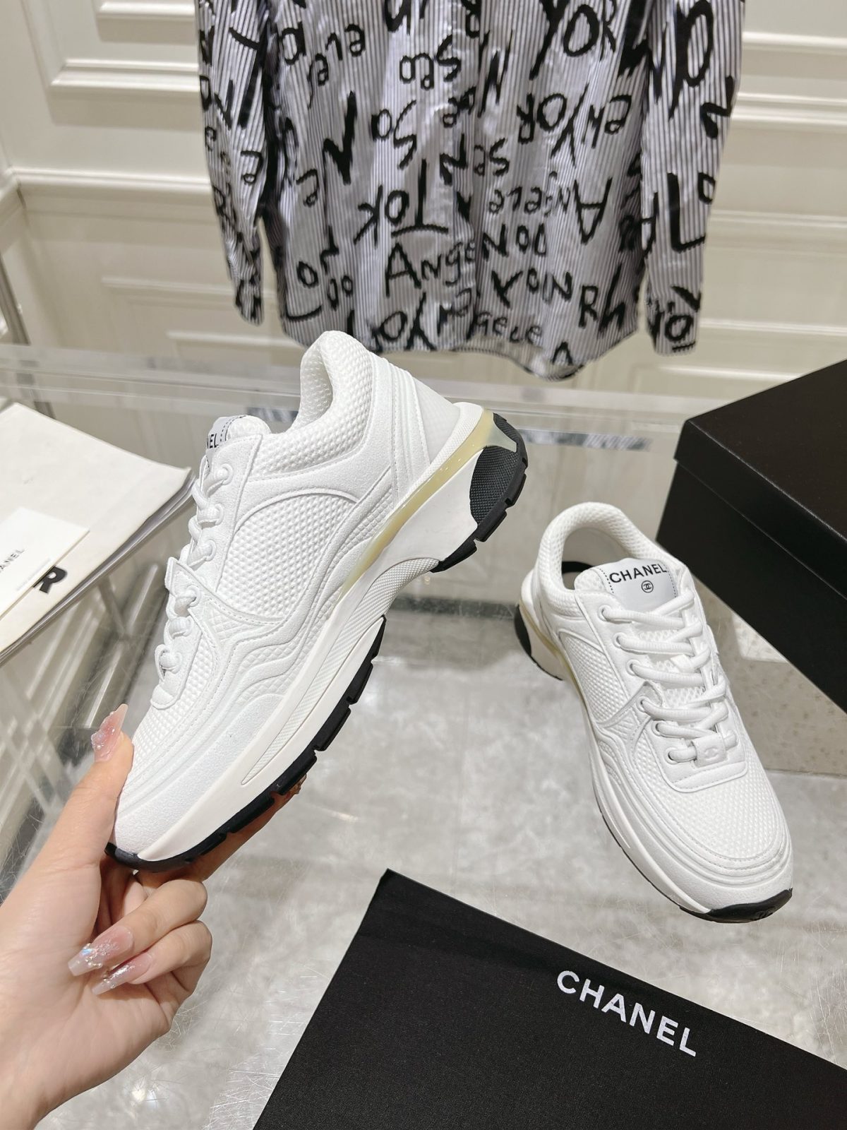 Chanel New Women Sneaker Size 35-41 - Image 5