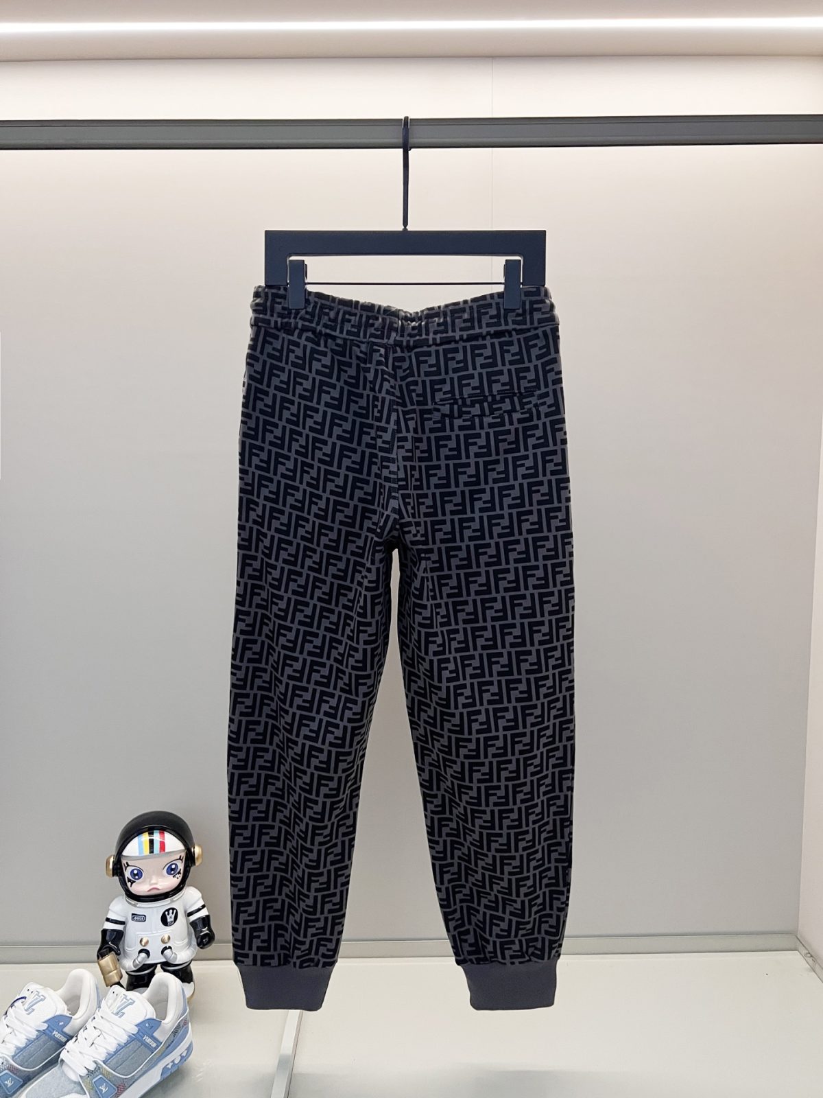 Fendi Unisex Pants Size S-XL - Image 2