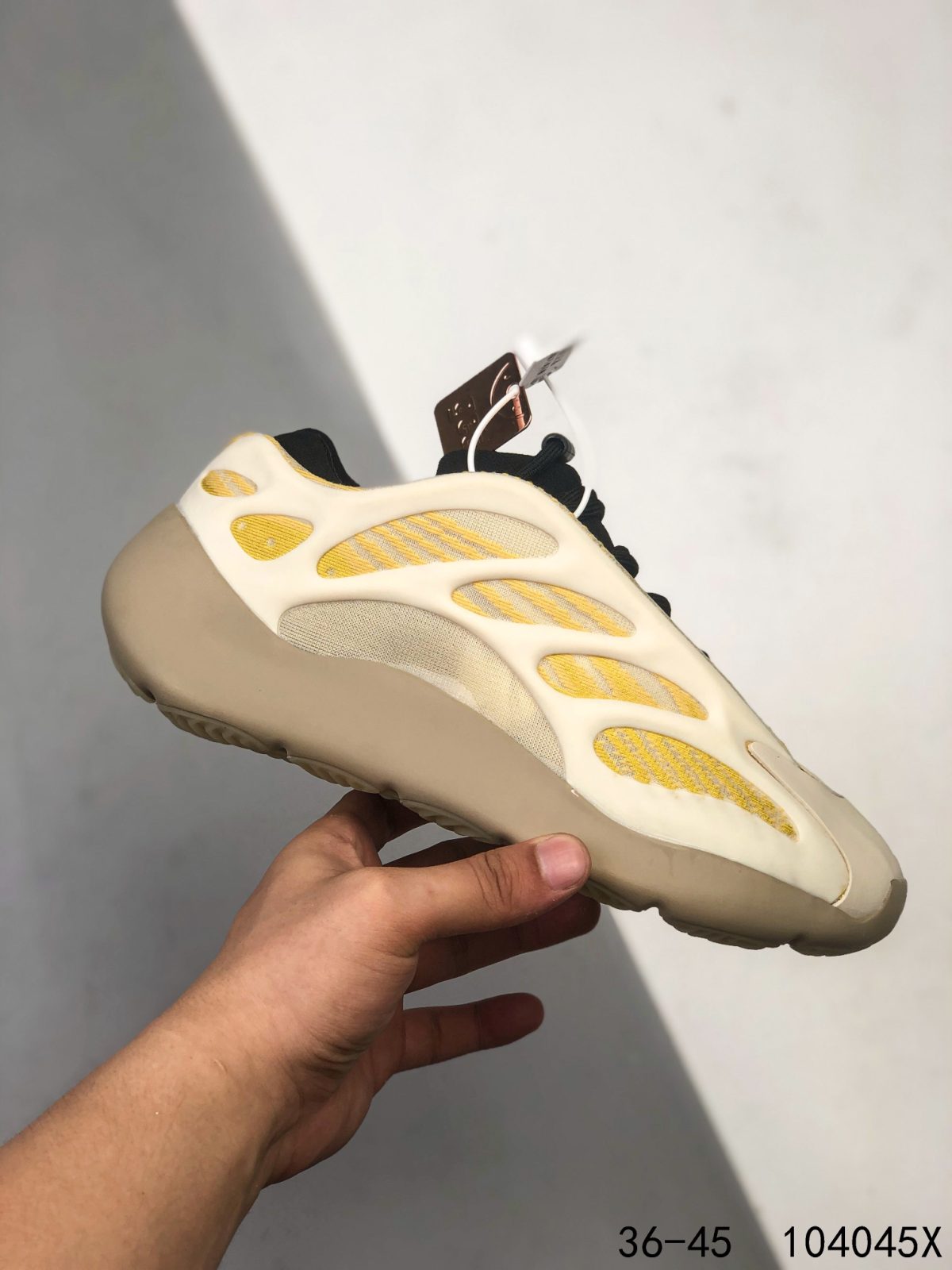Yeezy 700 V3 Mens/Women's Sneakers Shoes 36 - 45 - Image 3