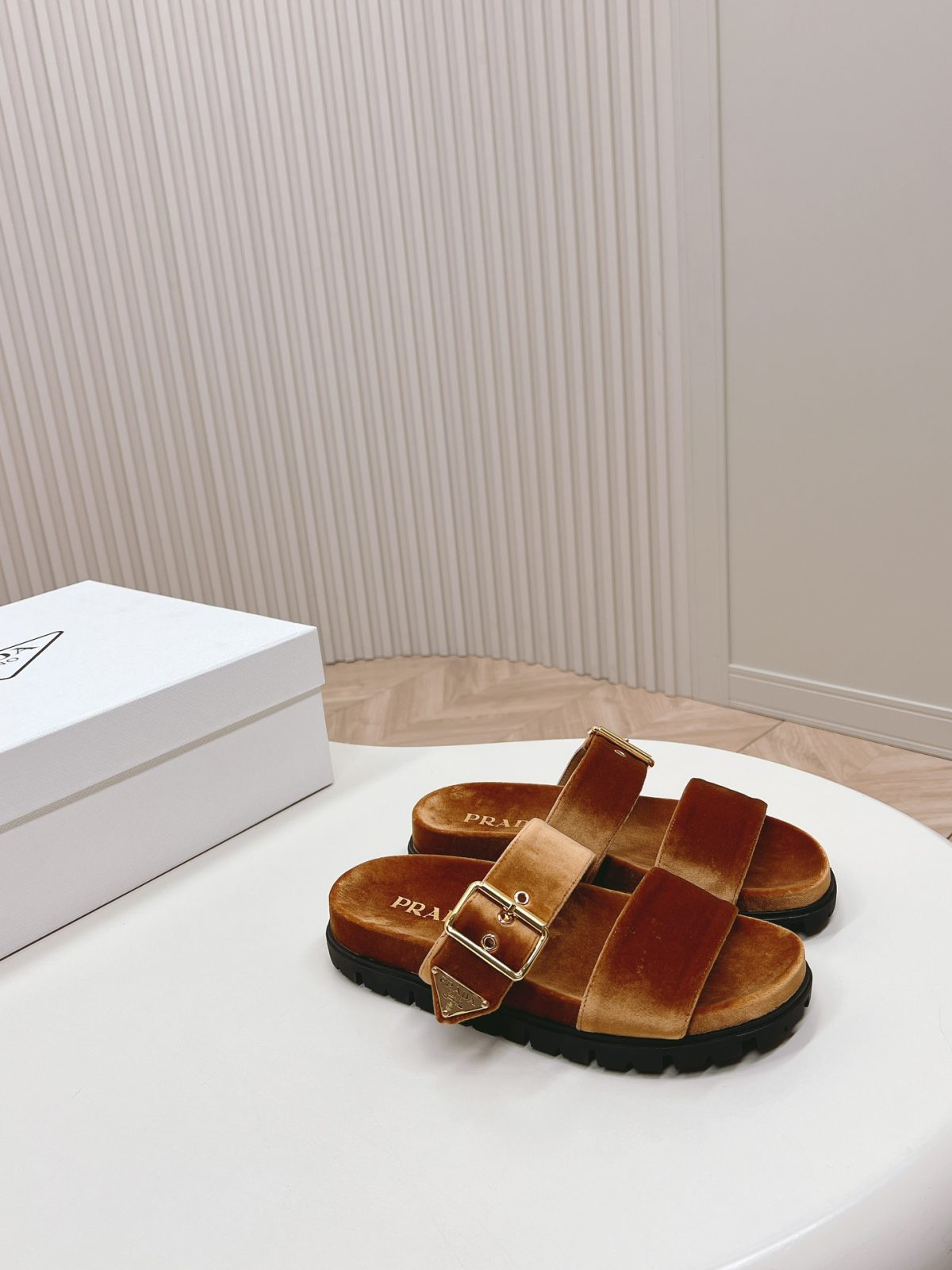 Prada 2024ss Slippers Size 36-40 - Image 3