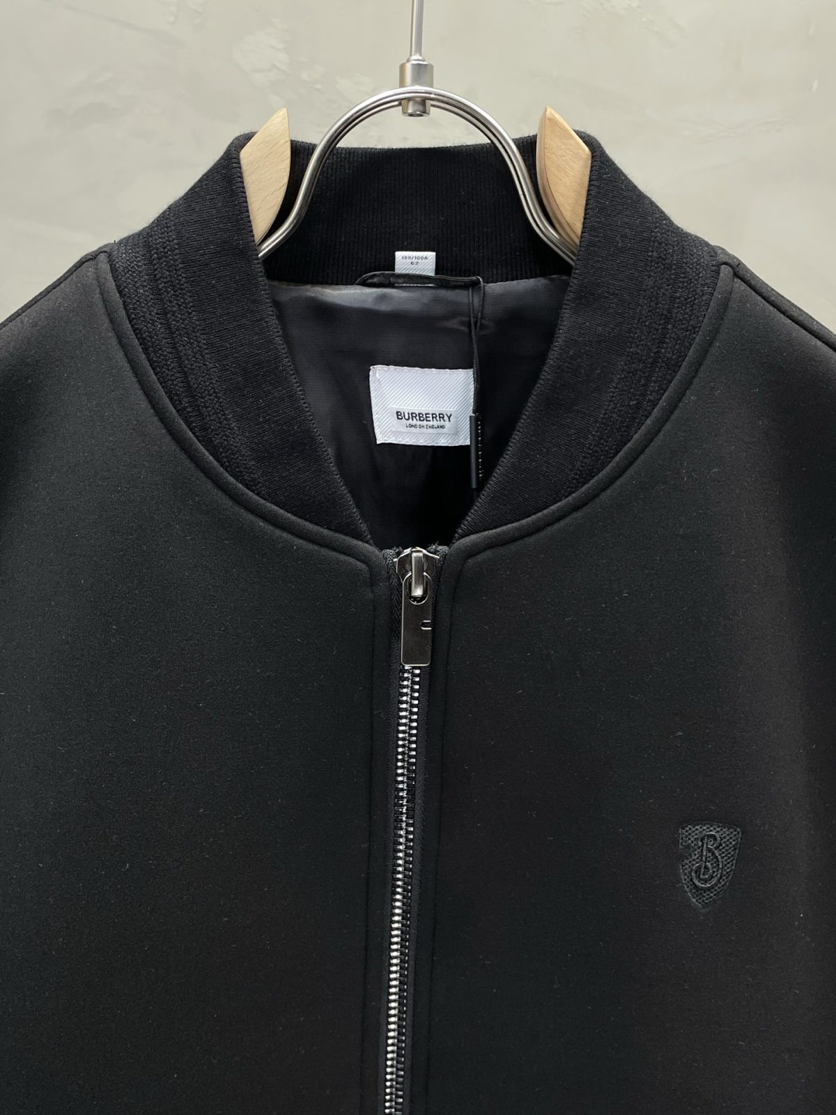 Burberry Unisex Jacket Size M-XXXL - Image 3