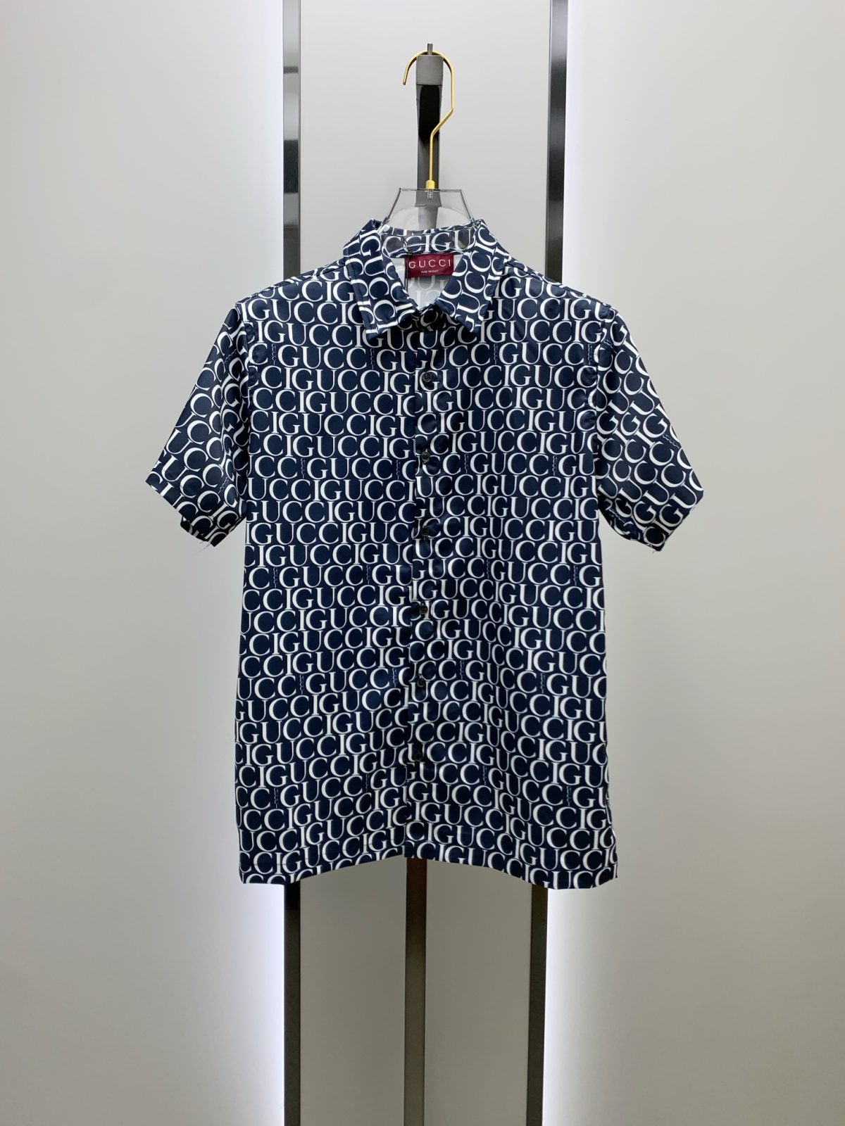 Gucci Sommeranzug Size M-XXL - Image 2