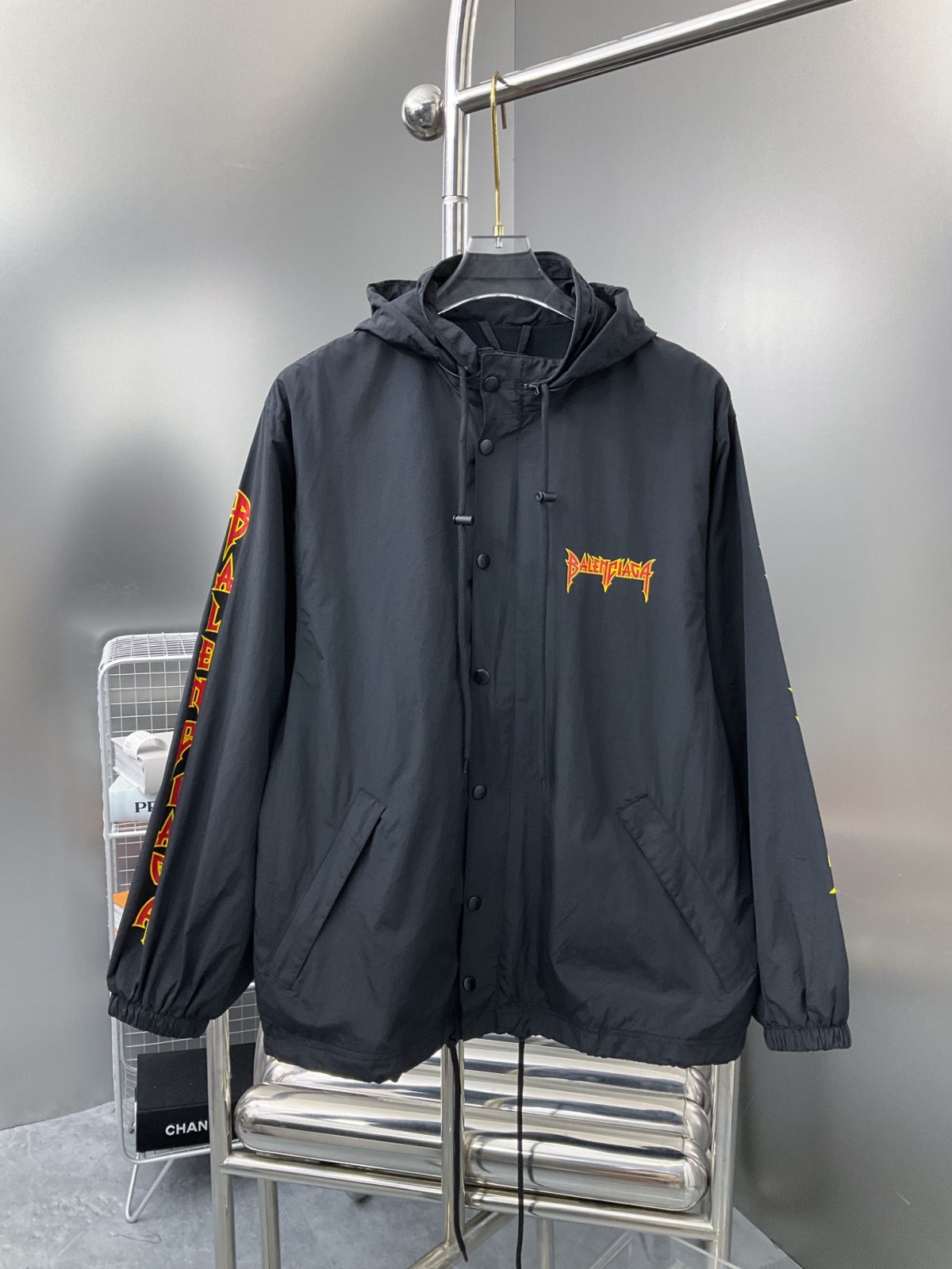 Balenciaga New Jacket Size S-XL - Image 1