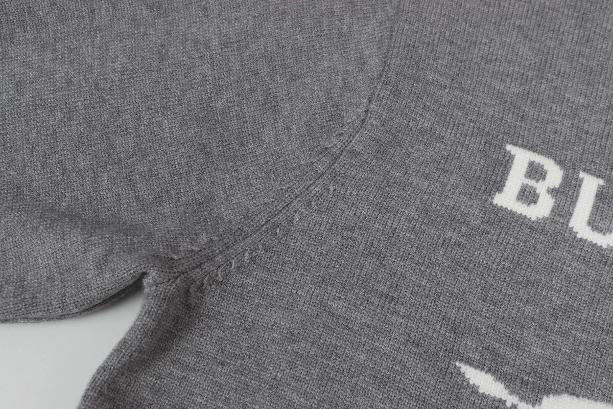 Burberry Unisex Sweatshirt Size S-L - Image 7