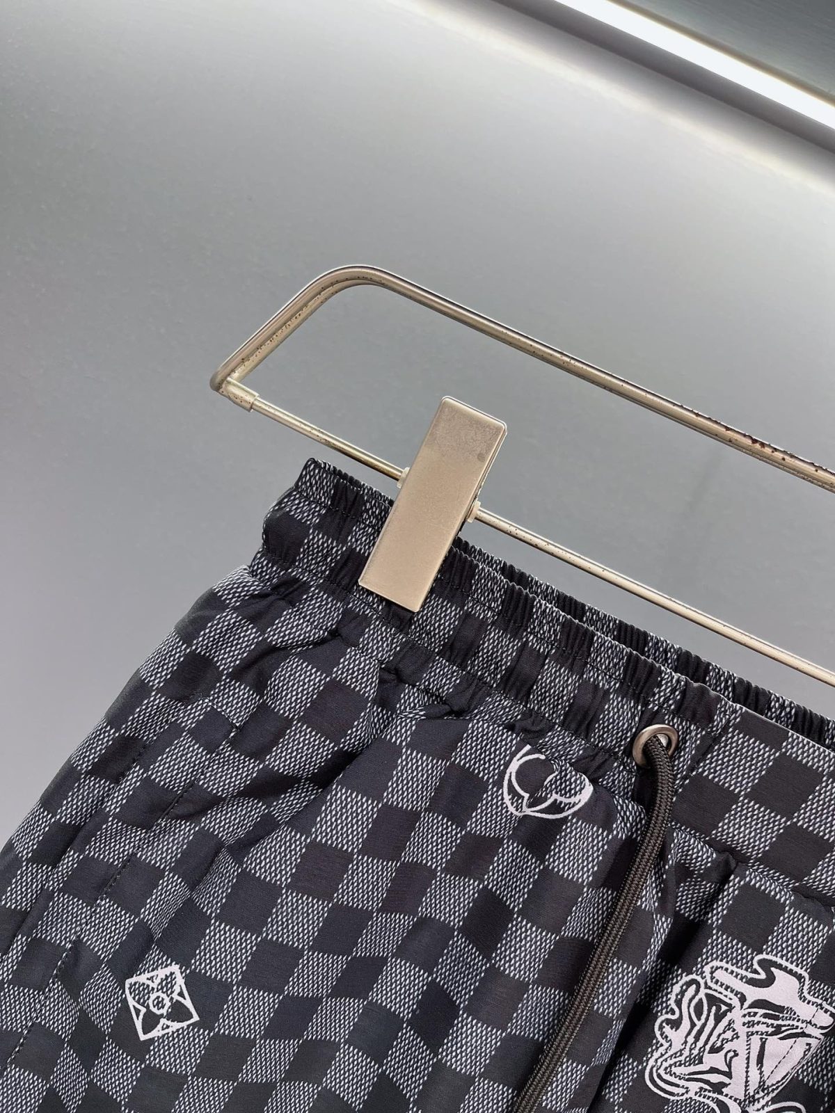 Louis Vuitton Beach Pants Size M-XXXL - Image 4
