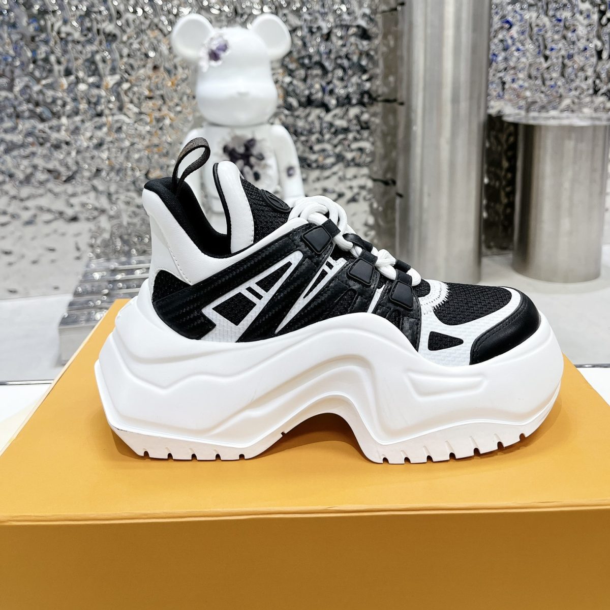 Louis Vuitton Cruise23 Archlight 2.0 Sneaker Size 36-41 - Image 1