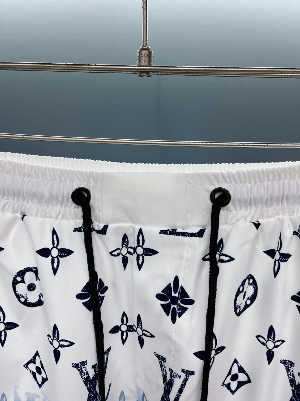 Louis Vuitton Beach Pants Size M-XXXL - Image 3