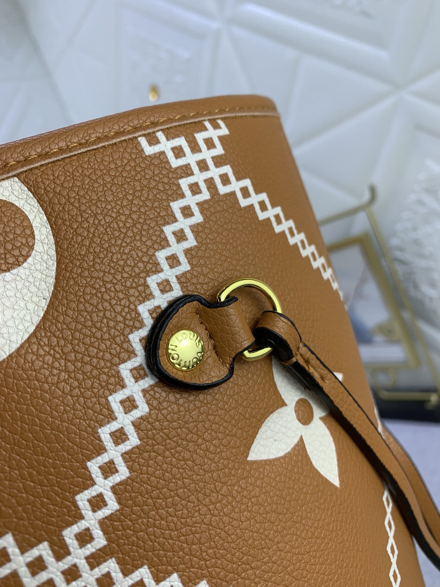 3fad7feabb4cff11.jpg Louis Vuitton Shopping Bags 31*28*14cm - Image 7