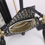 Dior Saddle Bags With Strap for Women Size 25.5*20*6.5cm - Image 9