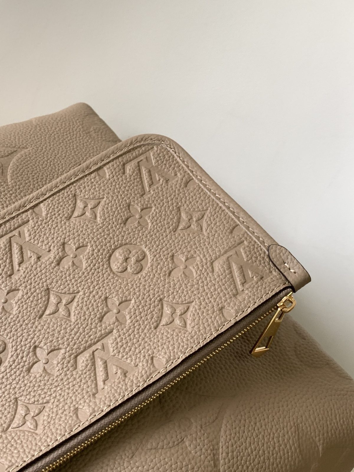 Louis Vuitton M46277 CarryAll Women Bags Size 29*24*12cm - Image 7