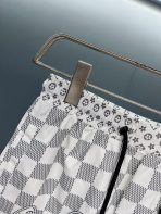 Louis Vuitton Beach Pants Size M-XXXL - Image 4