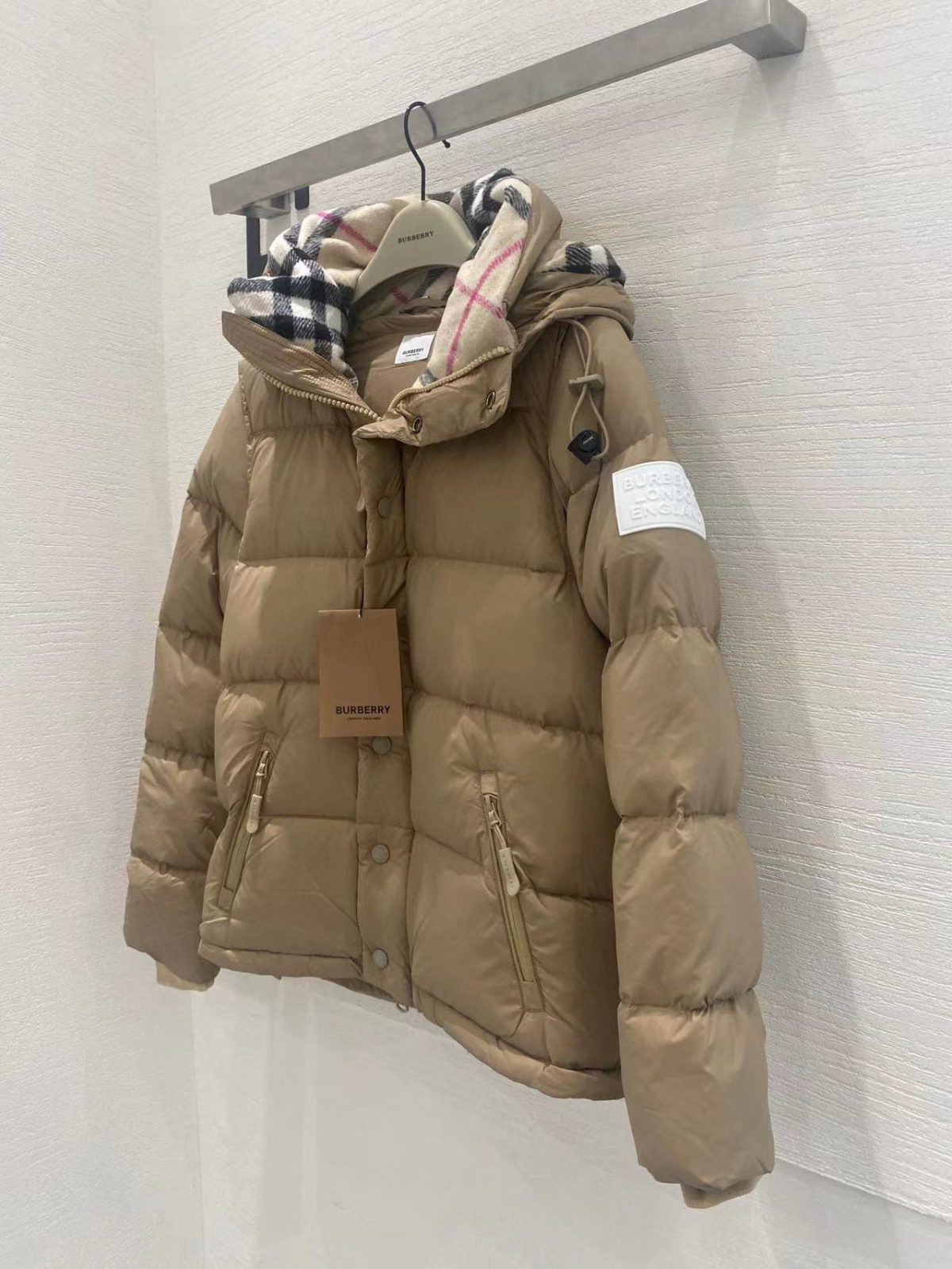 Burberry Winter Down Jacket Size S-2XL - Image 3