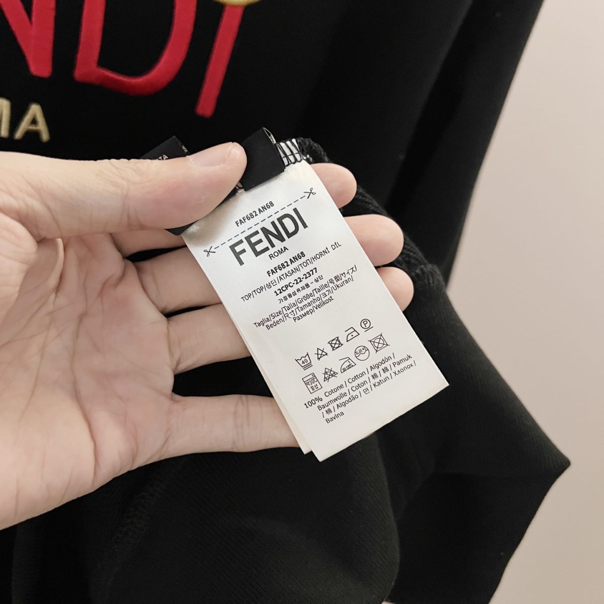 Fendi Unisex Sweatshirt Size S-XL - Image 5