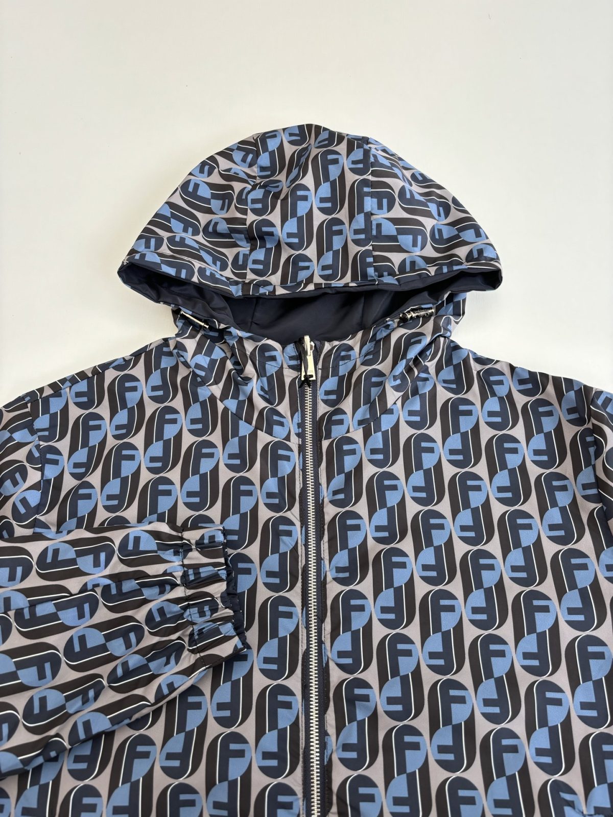 Fendi Unisex Jacket Size S-XL - Image 6