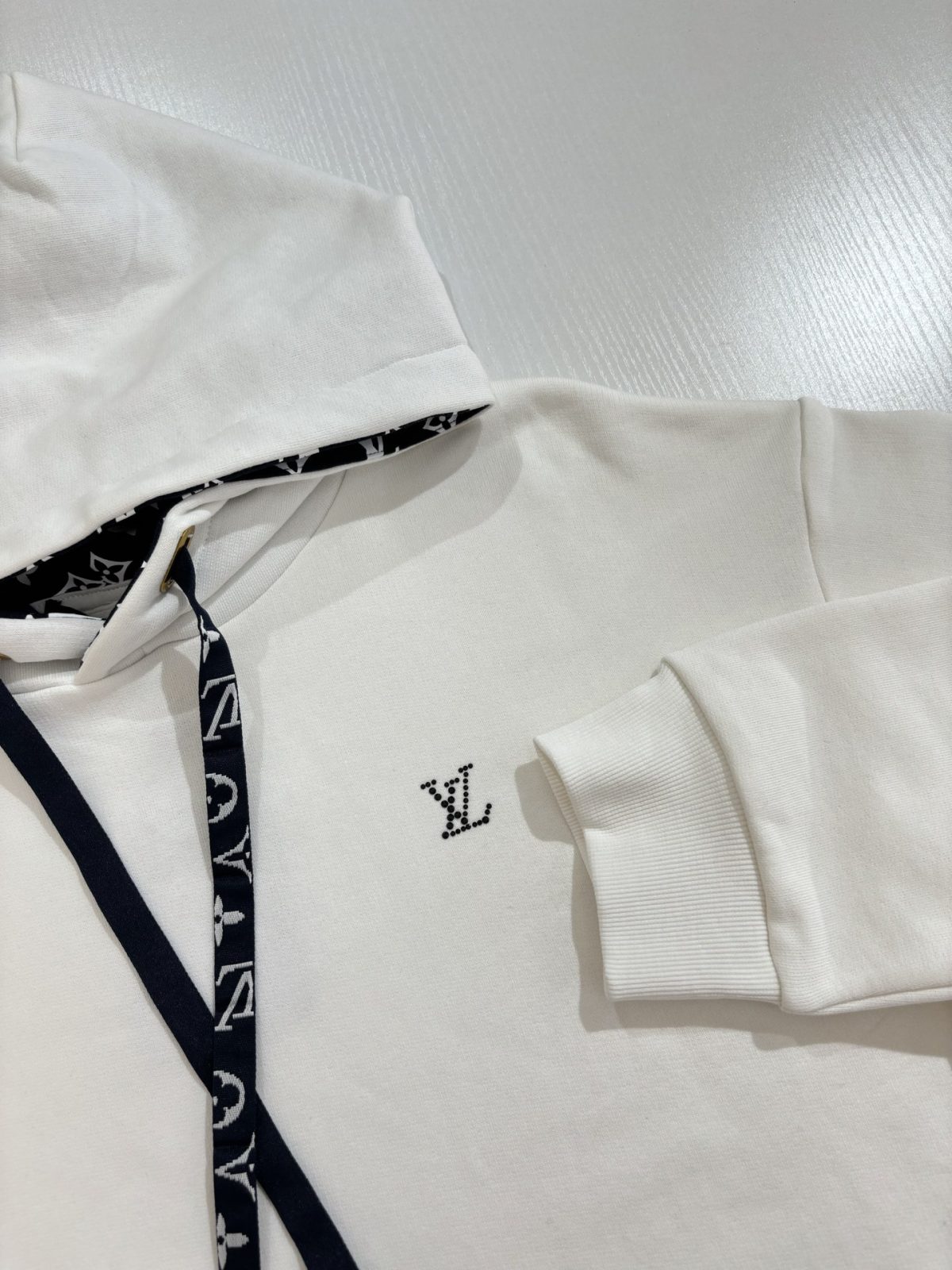 Louis Vuitton Unisex Sweatshirt Size S-XL - Image 6