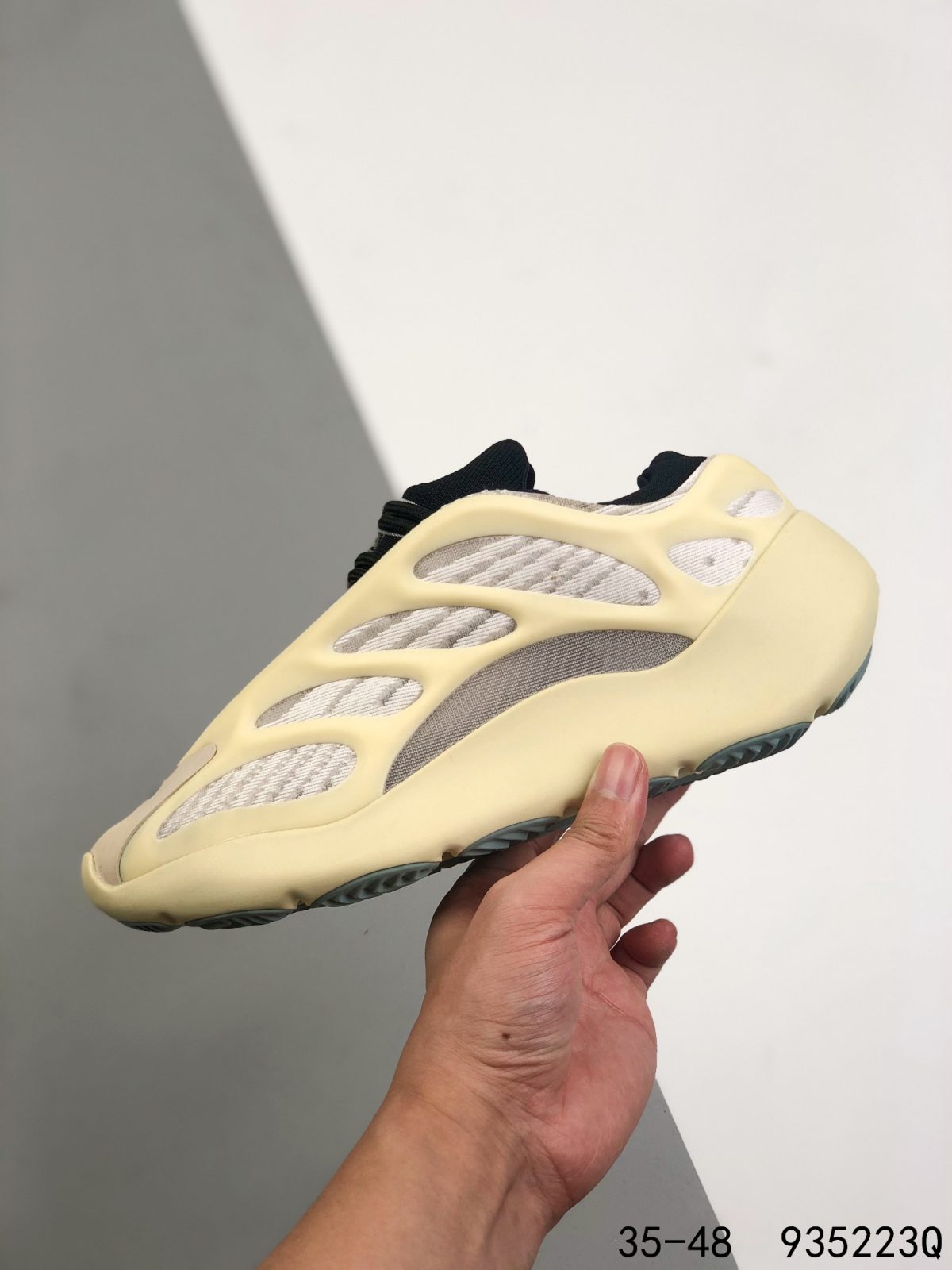 Yeezy 700 V3 Mens/Women's Sneakers Shoes 35 - 48 - Image 2