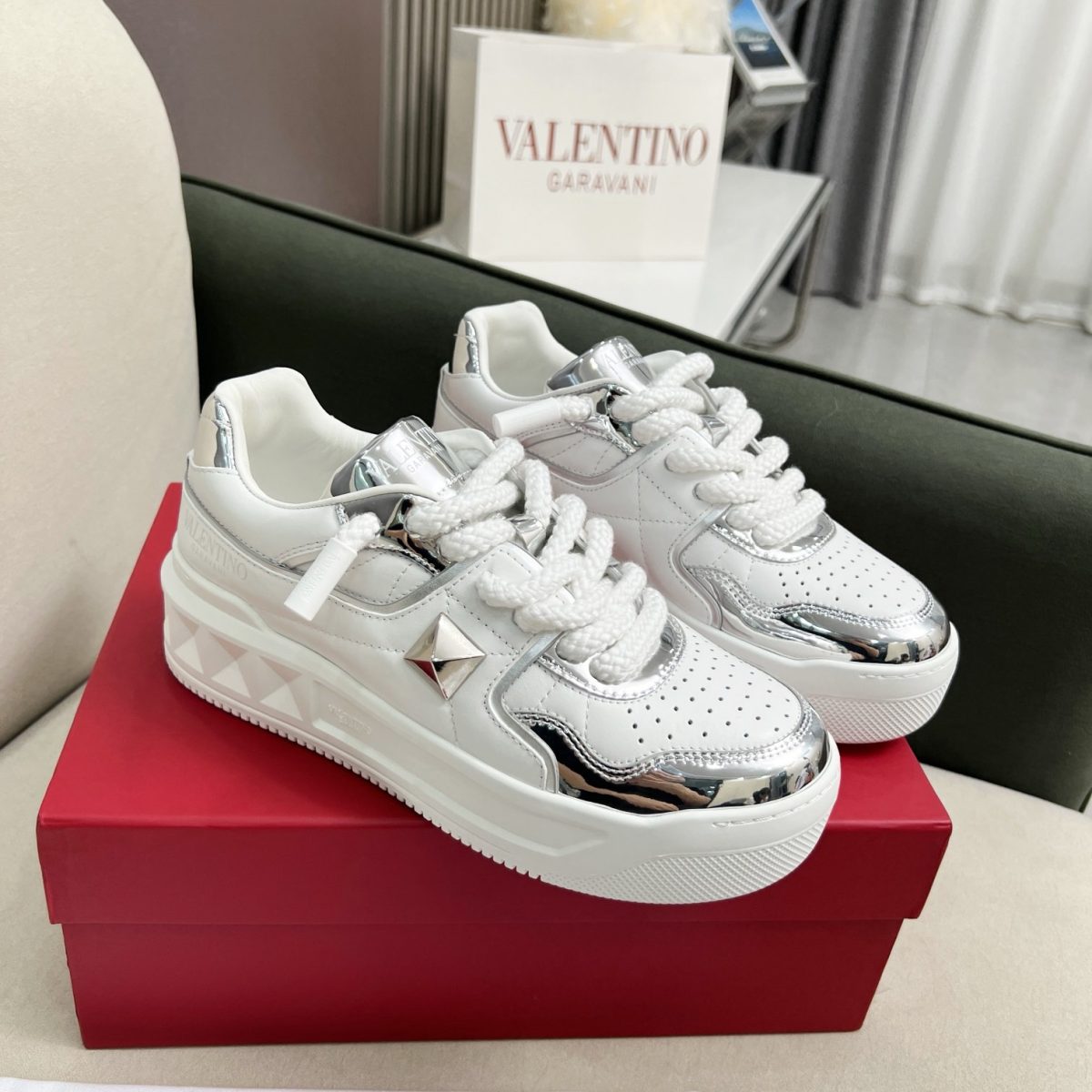 Valentino 2023 new Sneaker size 35-46 - Image 1