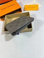 Louis Vuitton Men Wallet M62901 11.5*9*1.5cm - Image 4