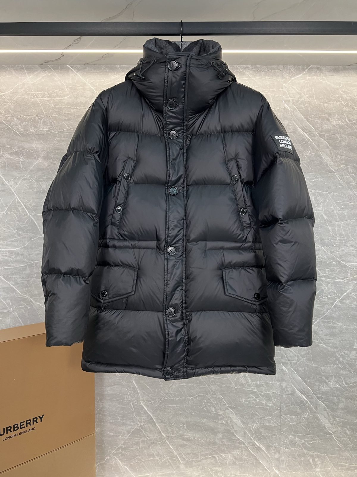 Burberry Winter Down Jacket Size M-XXL - Image 2