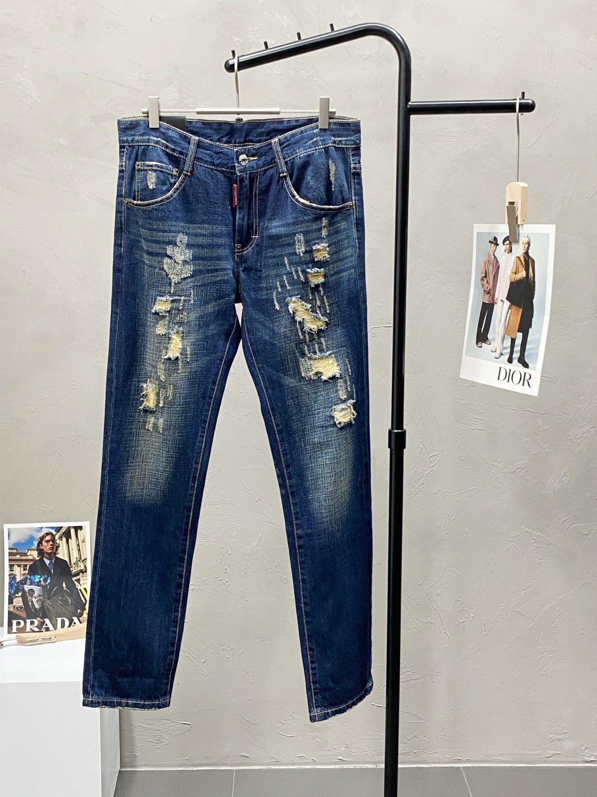 Dsquared Jeans Men Size 29-38 - Image 1