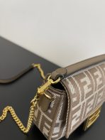 Fendi Baguette Shoulder Bags Small 19*10*4cm - Image 7
