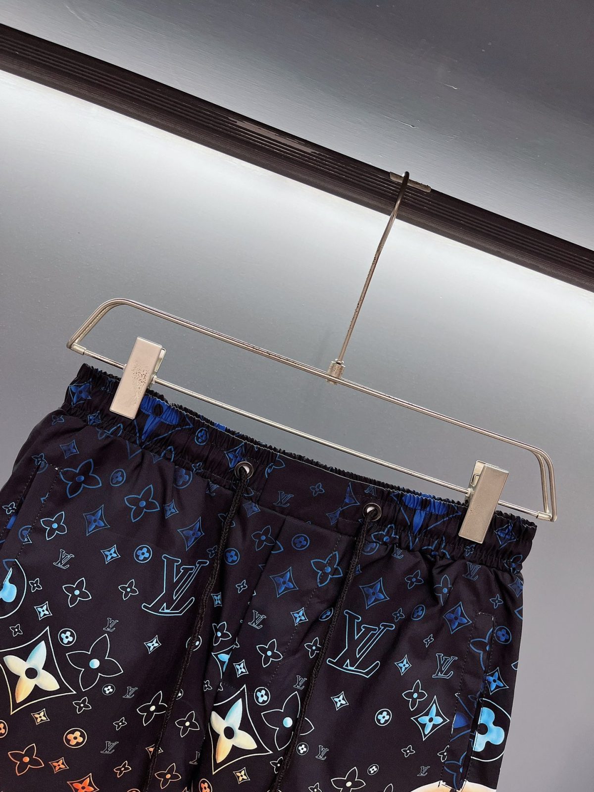 Louis Vuitton Beach Pants Size M-XXXL - Image 5