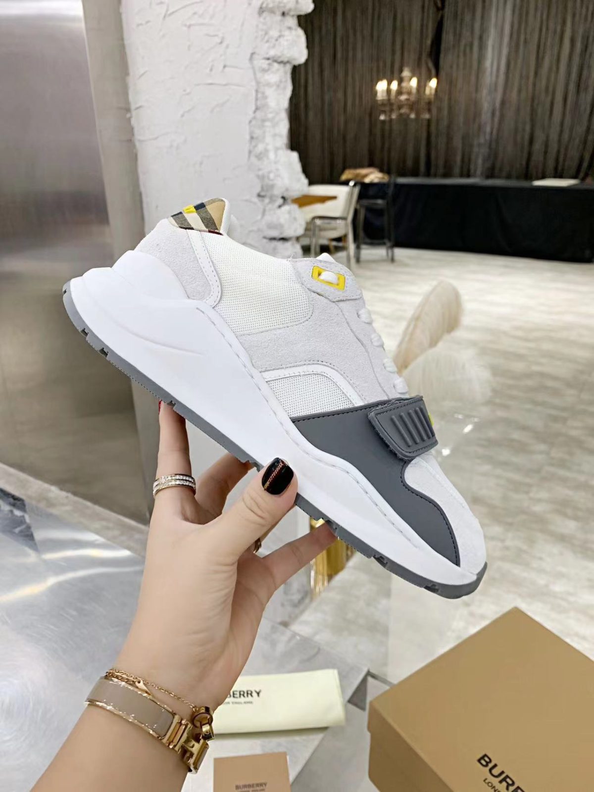 Burberry Sneaker Size 36-45 - Image 4