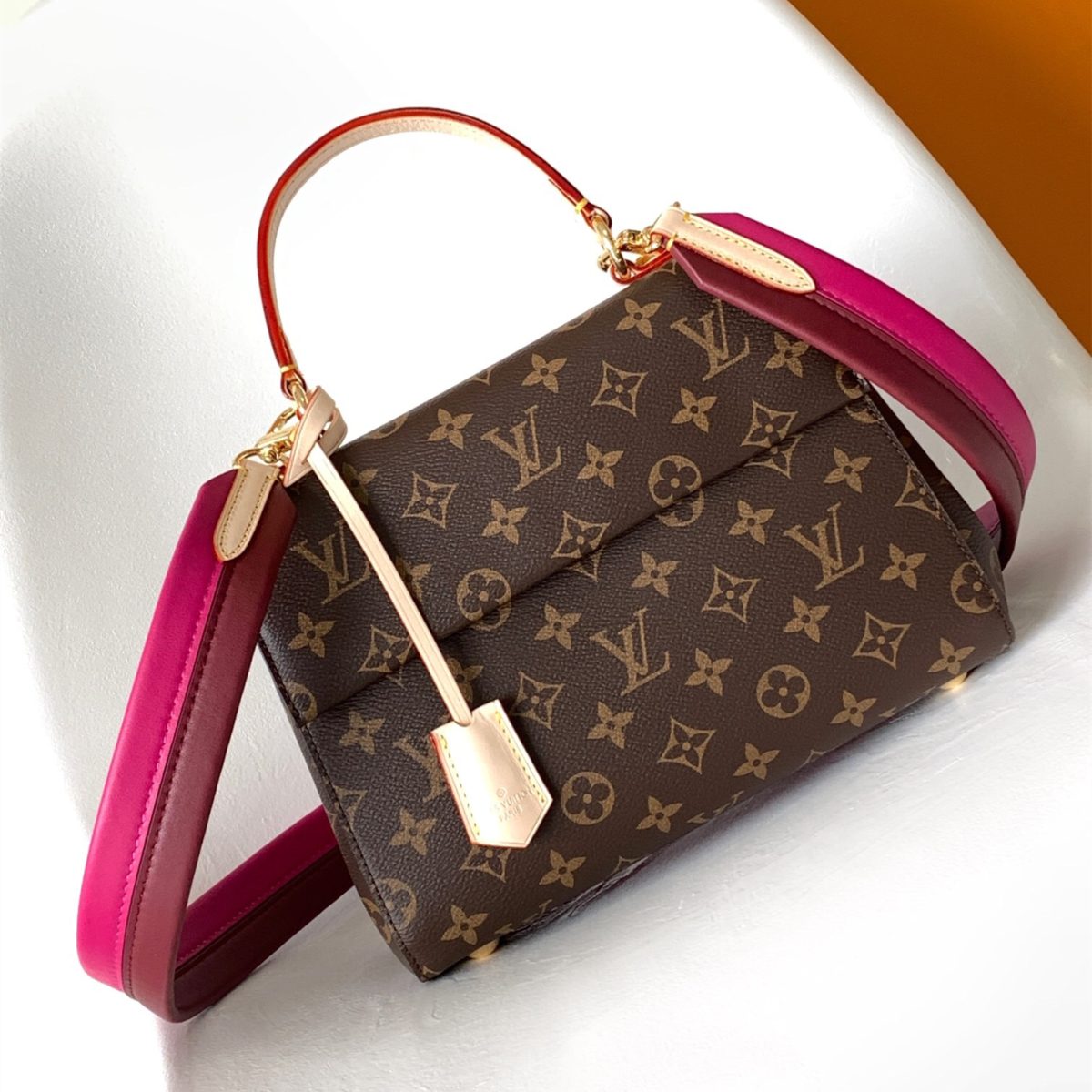 Louis Vuitton M42738 Cluny bb Women Bags Size 28*20*10cm - Image 1