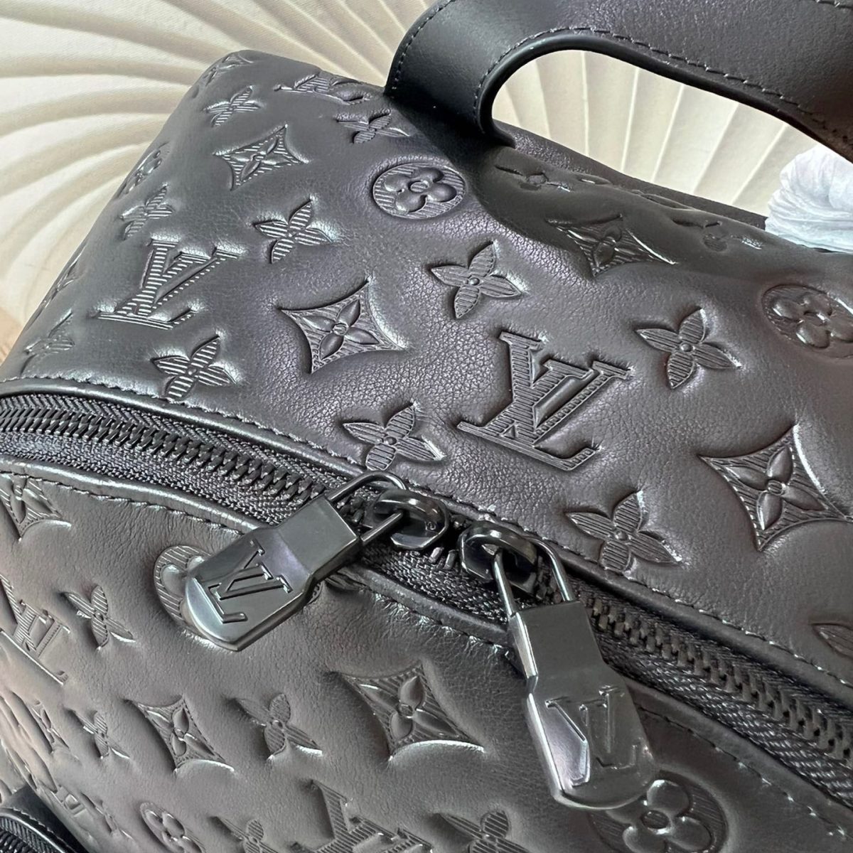 Louis Vuitton M46109 Racer Backpack Size 41*33*18cm - Image 7