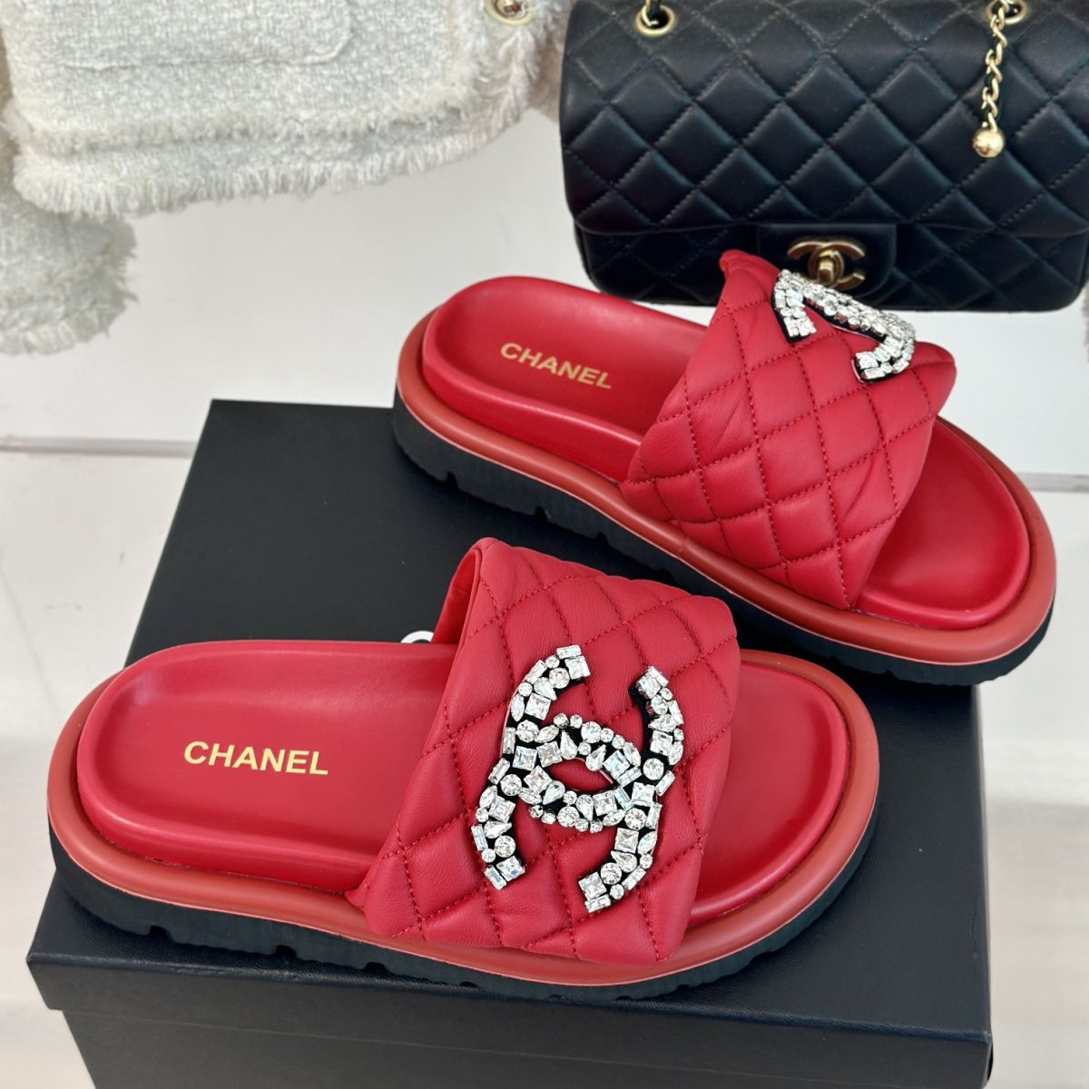 Chanel 2024 New Slippers Size 36-41 - Image 1