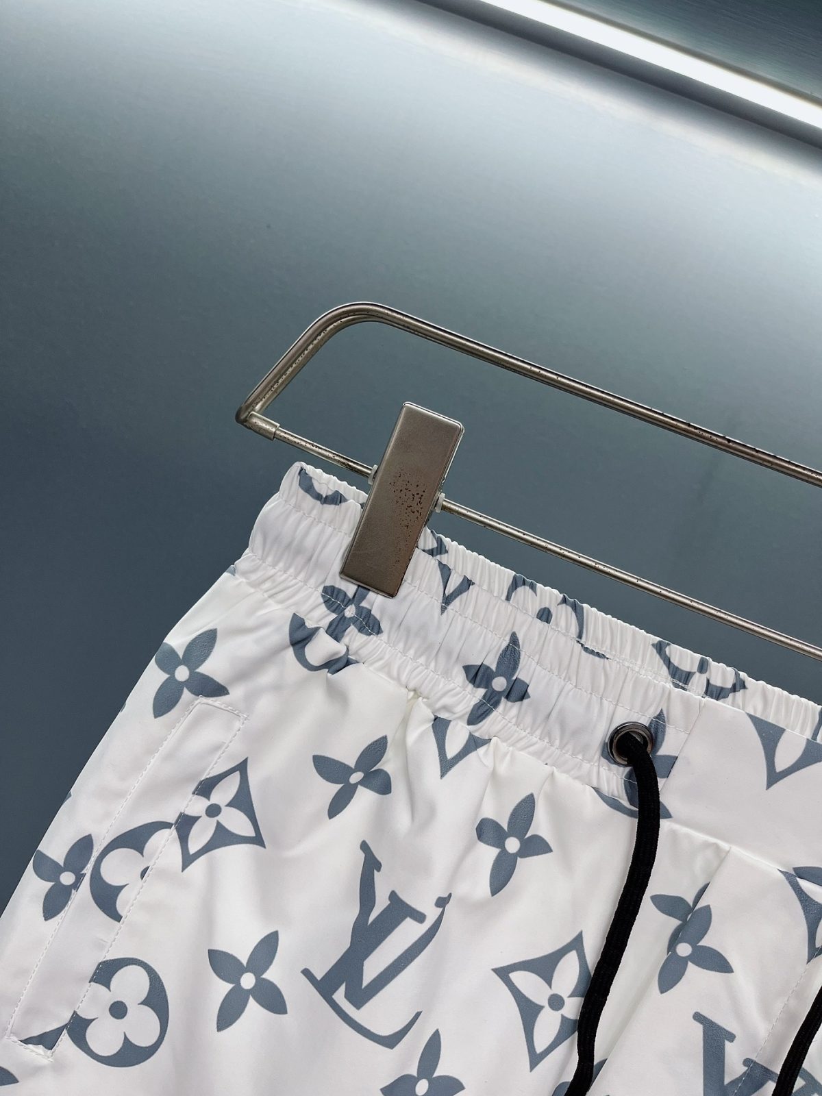 Louis Vuitton Beach Pants Size M-XXXL - Image 4