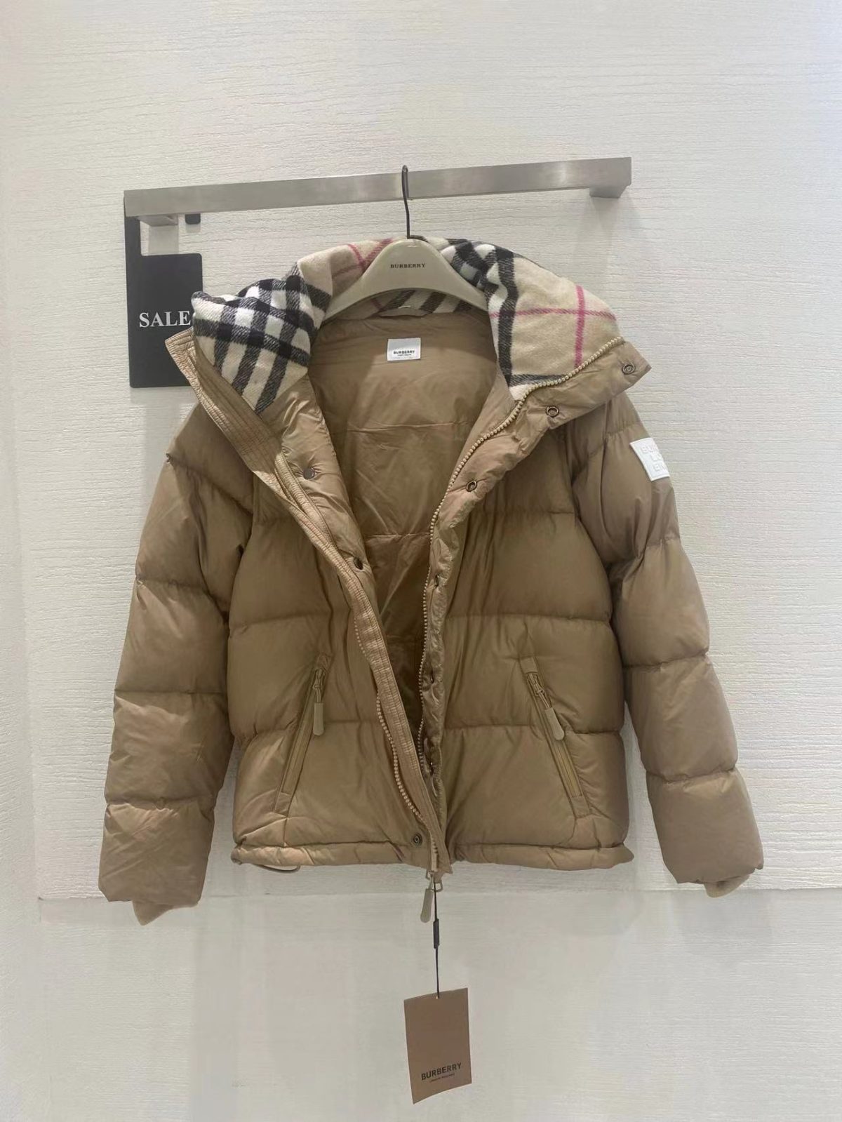 Burberry Winter Down Jacket Size S-2XL - Image 4