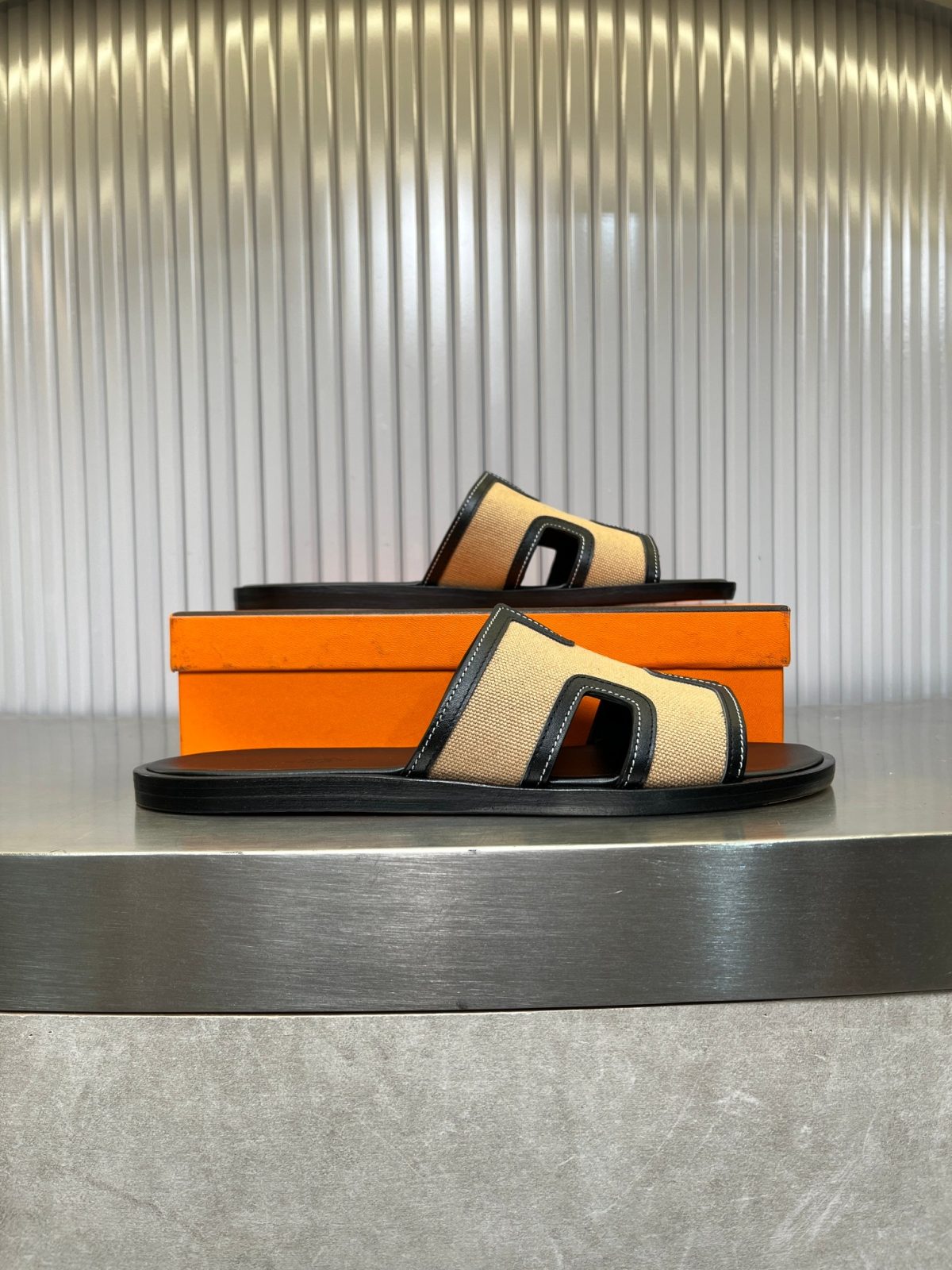 Hermes lzmir Sandals Size 40-45 - Image 4