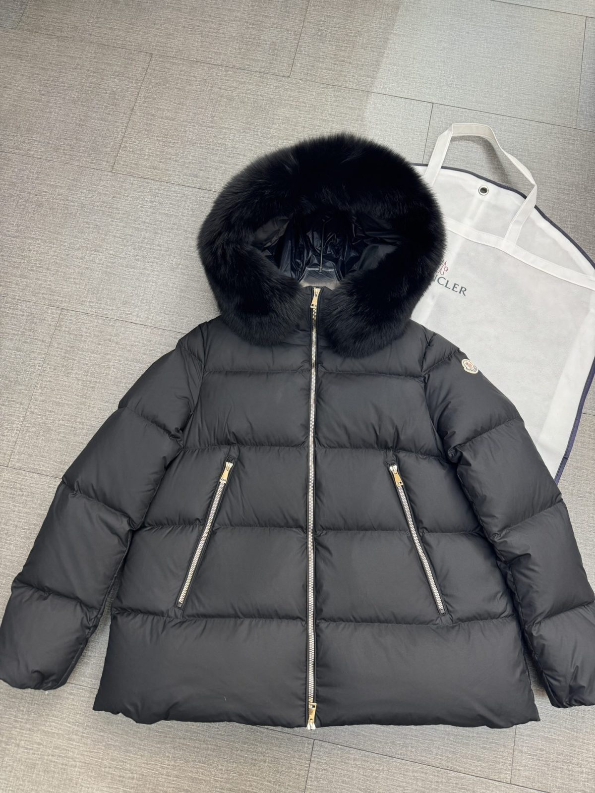 Moncler Avoce Women Down Jacket Size S-XL - Image 2