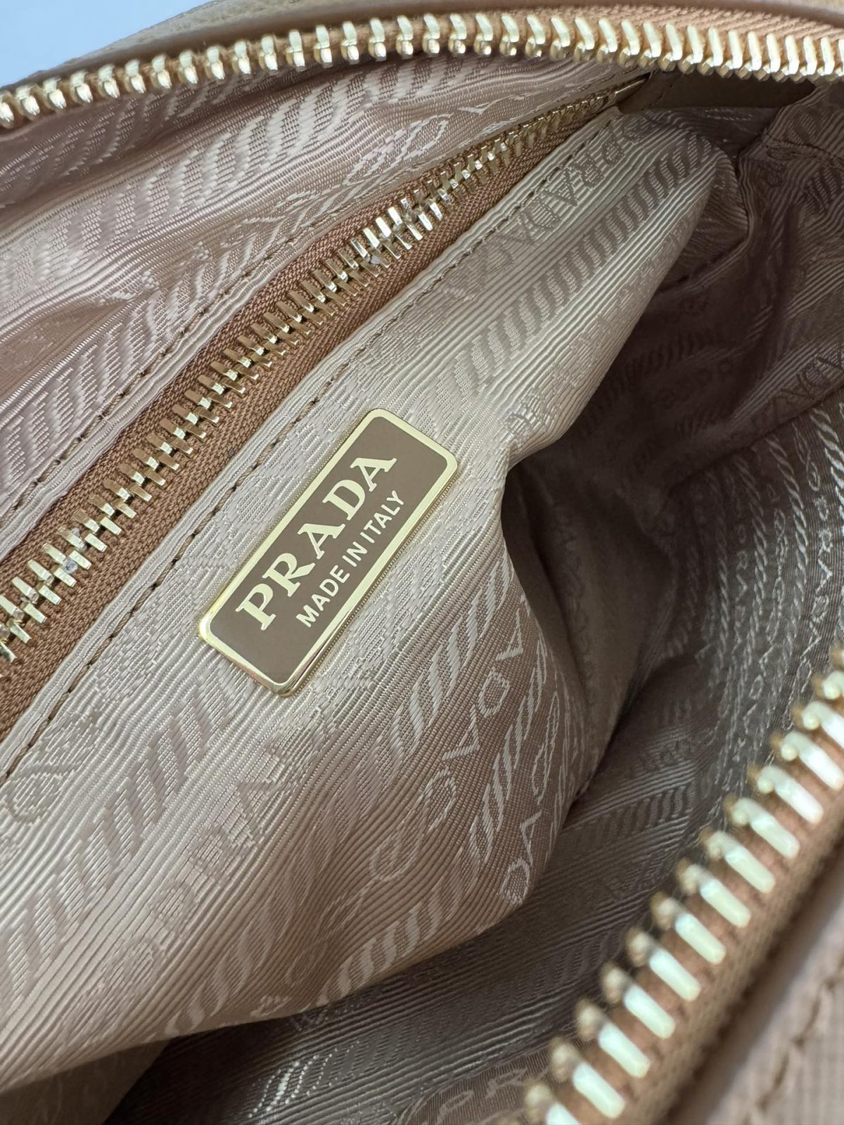 Prada 1BH218 Re-Edition 1978 Re-Nylon Shoulder Bags Size 21*17*8cm` - Image 8