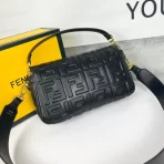 Fendi Baguette Women Shoulder Bags 27*6*15cm - Image 3